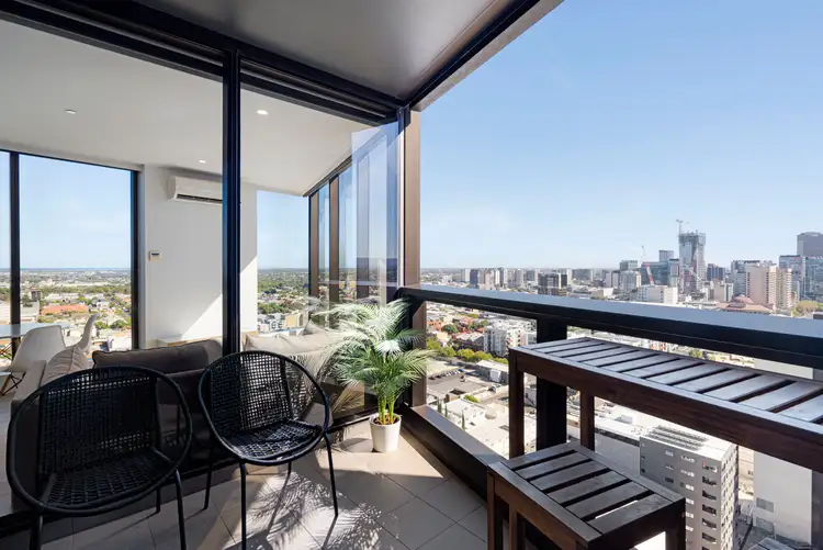 421 King William St