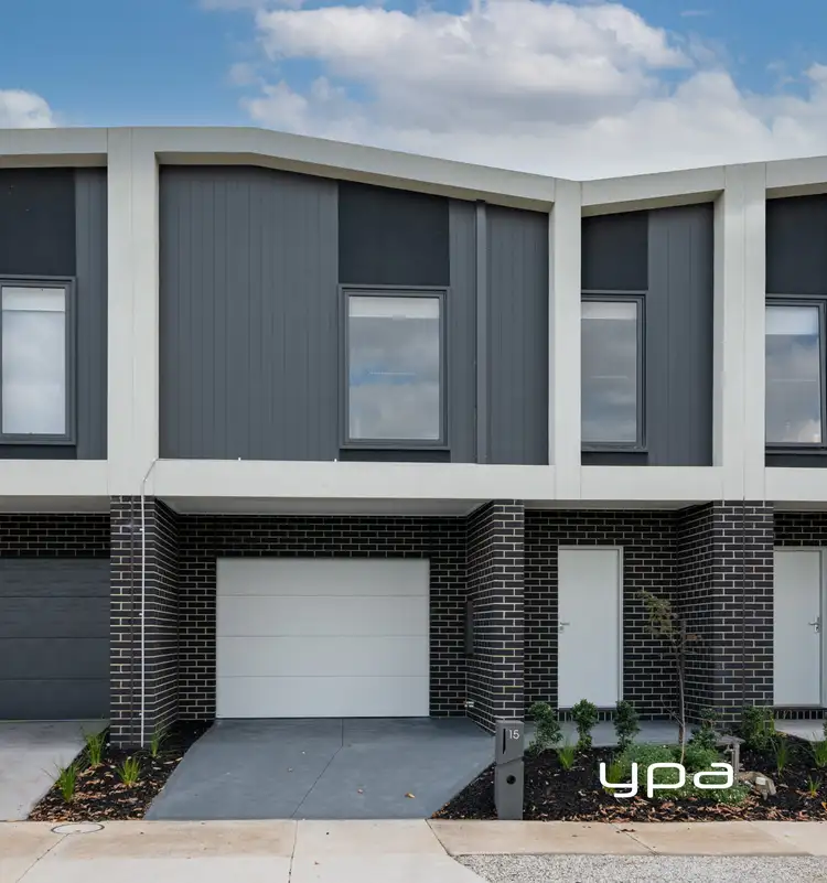 15 Bobal Street