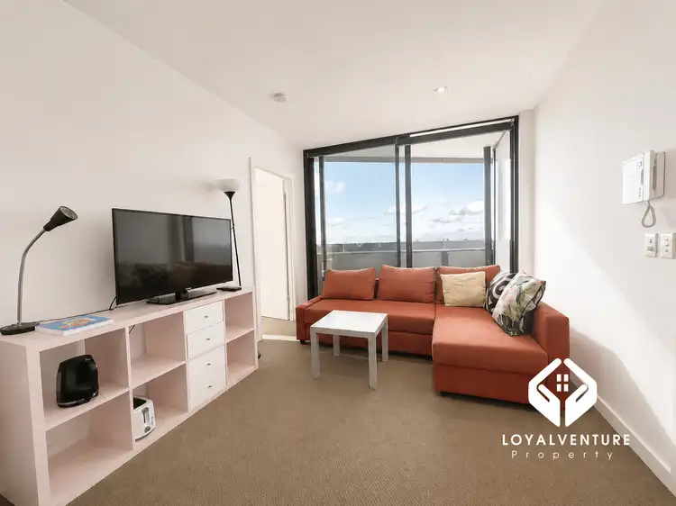 551 Swanston St