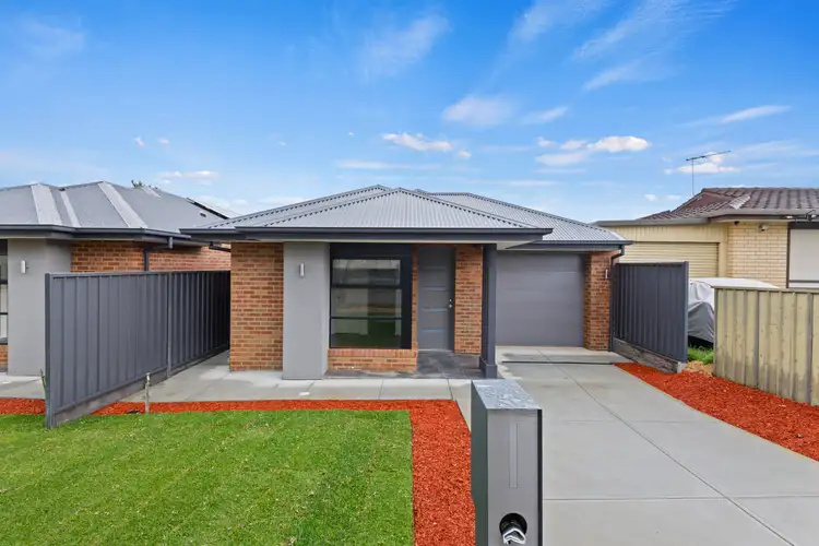 20B Montague Rd