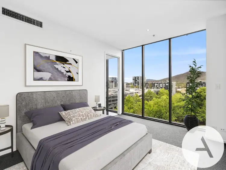 240 Bunda Street