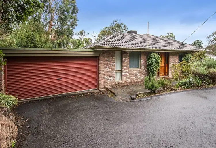 4 Heath Rd