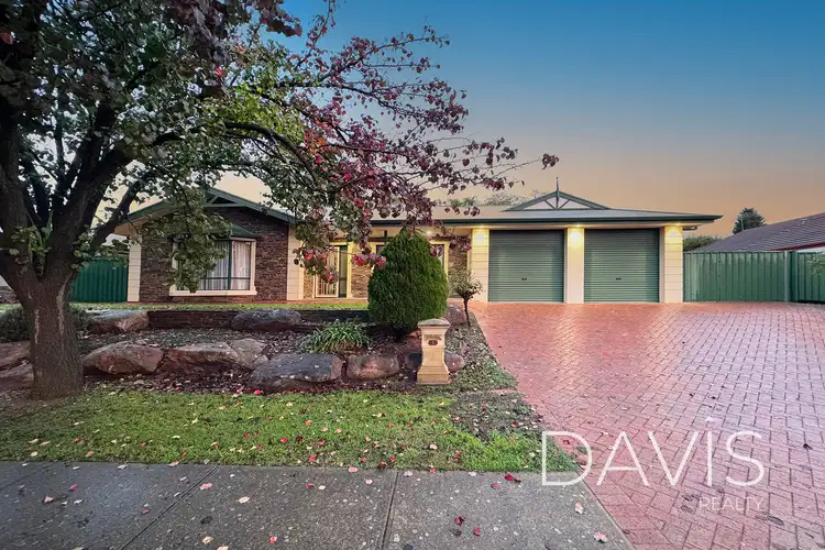 1 Freeling Cres