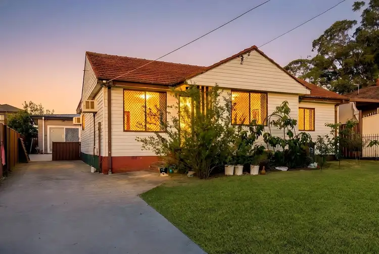 13 Cabramurra St