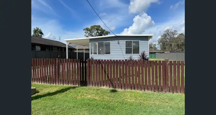 8 George St