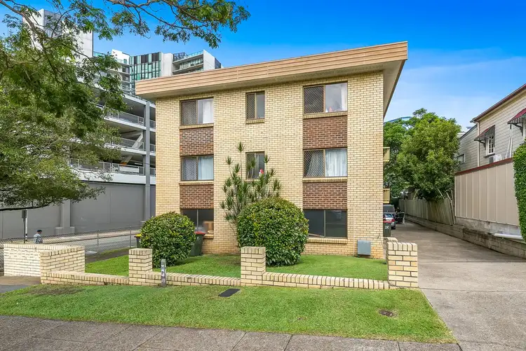 4 Augustus Street