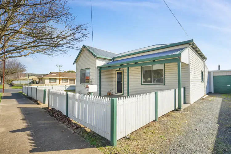 31 Lindsay St