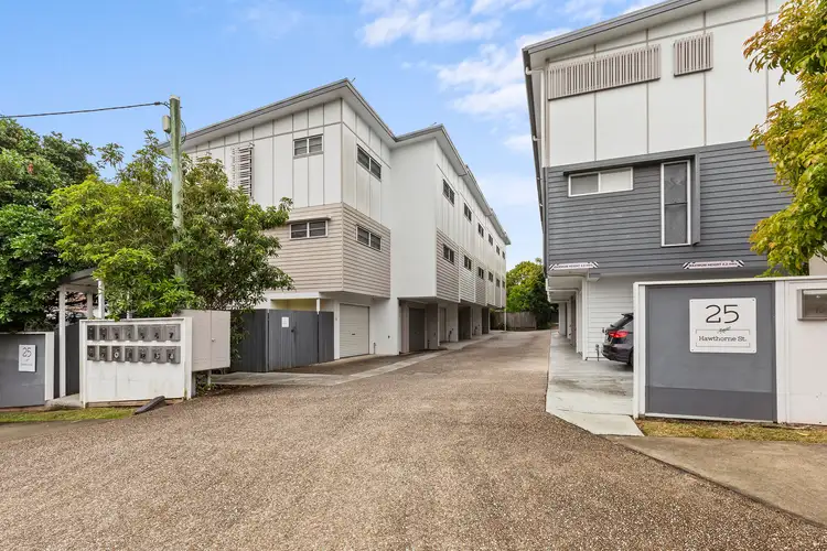 25 Hawthorne Street
