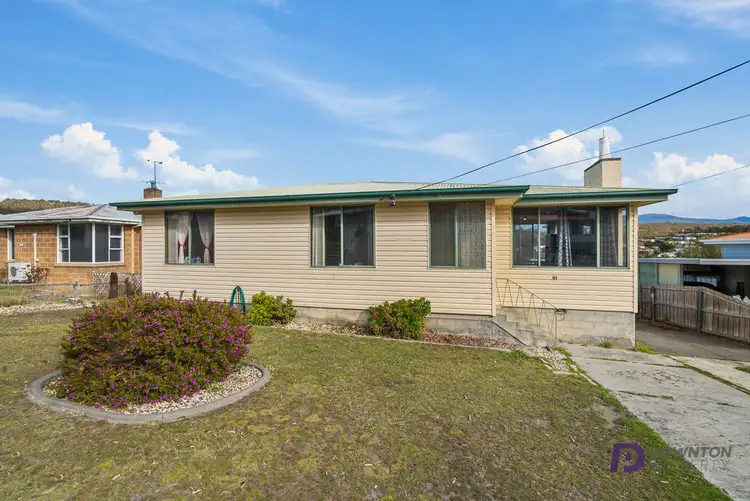 30 Sycamore Rd