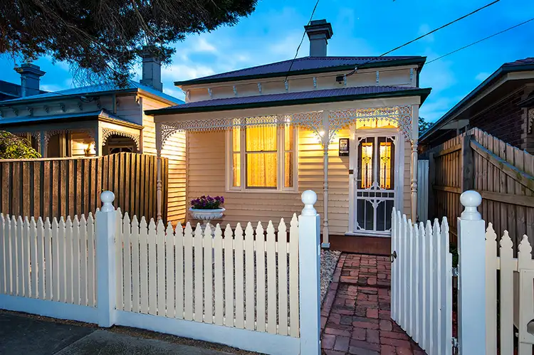 11 Normanby St