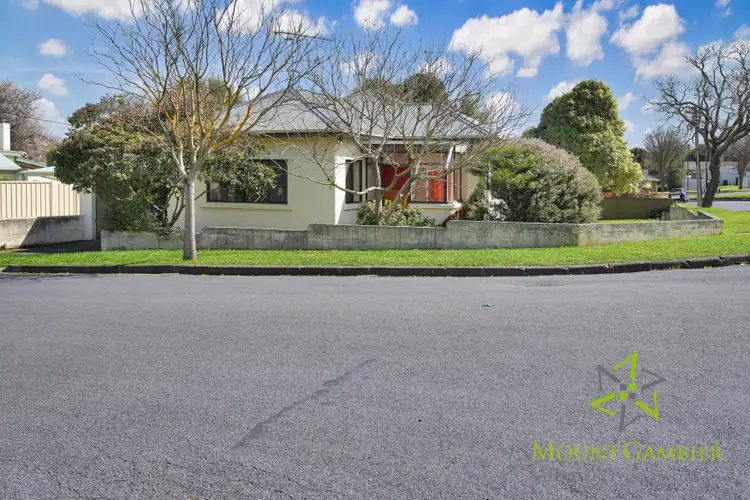 8 Noojee St