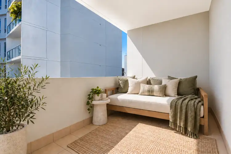 10 Sturdee Parade