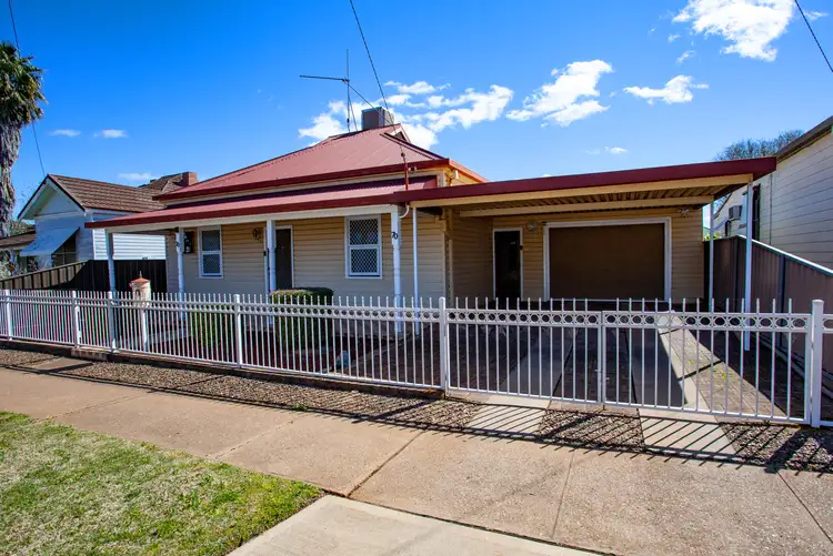 70 Maxwell St, Wellington NSW 2820