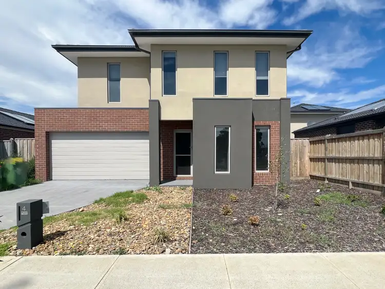 4 Sophia St, Officer VIC 3809