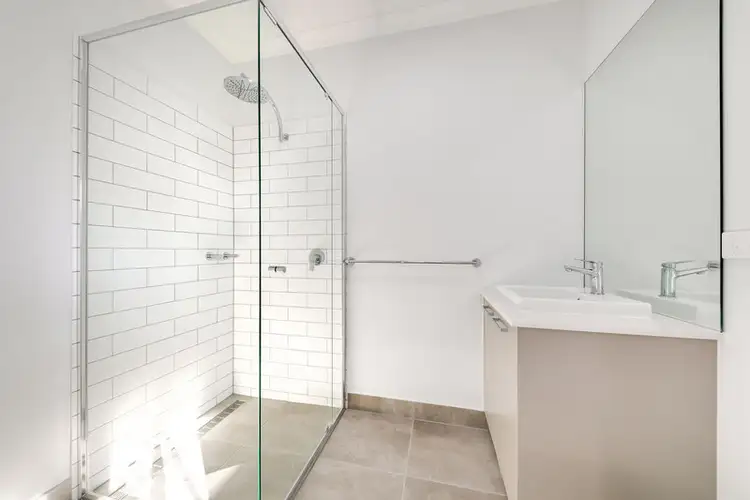 Fifth view of Homely townhouse listing, 4/28 Screen St, Frankston VIC 3199