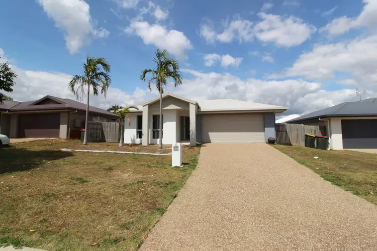 17 Hinton Court