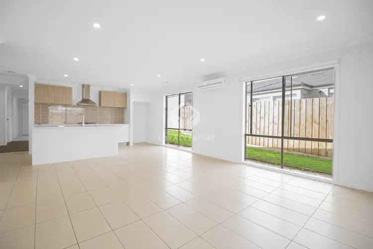 39 Rosehill Dr, Bacchus Marsh VIC 3340