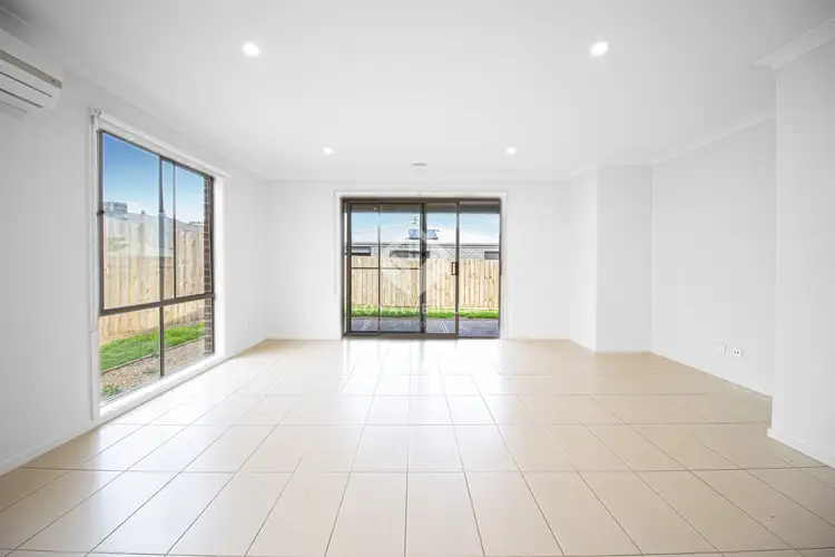 39 Rosehill Dr, Bacchus Marsh VIC 3340