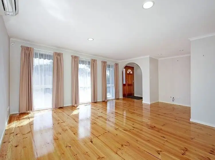 20 Sullivan Ave