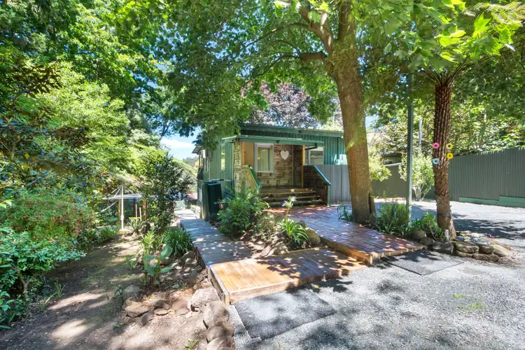 Main view of Homely house listing, 2/8 Royle Ave, Kallista VIC 3791