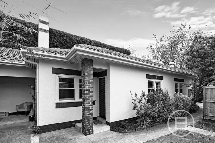 Main view of Homely unit listing, 2/33 Redan Street, St Kilda VIC 3182