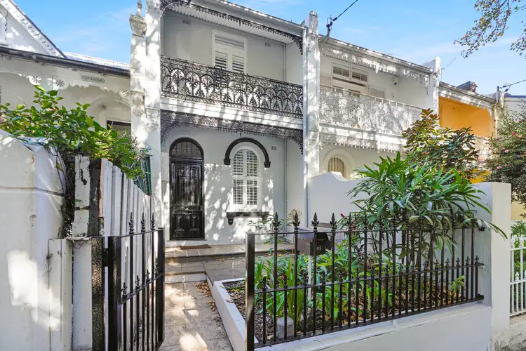 203 Sutherland Street