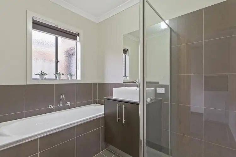 Fifth view of Homely house listing, 76 Parkvista Drive, Truganina VIC 3029