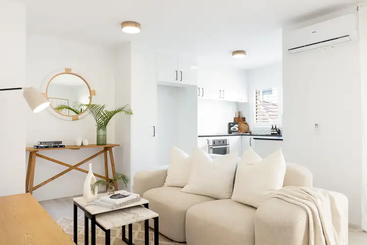 UNIT 4/32 IMPERIAL PARADE, Labrador QLD 4215