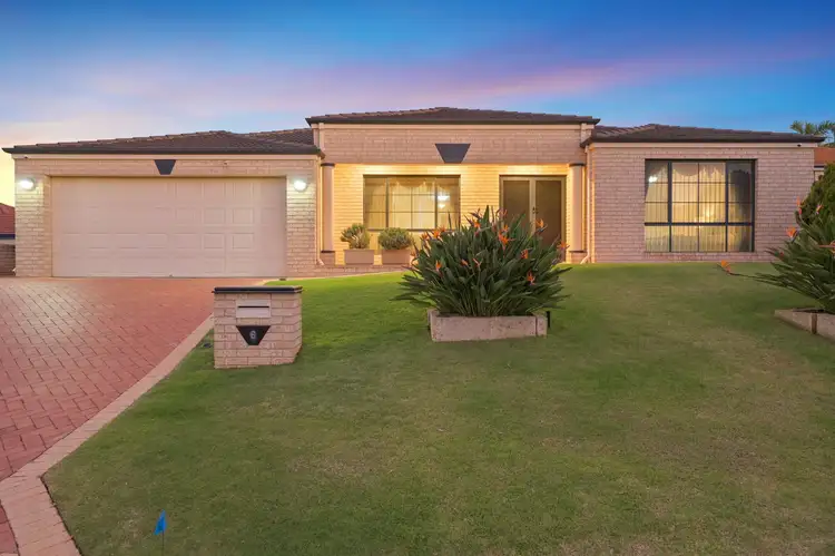6 ARECA CLOSE, Lake Coogee WA 6166