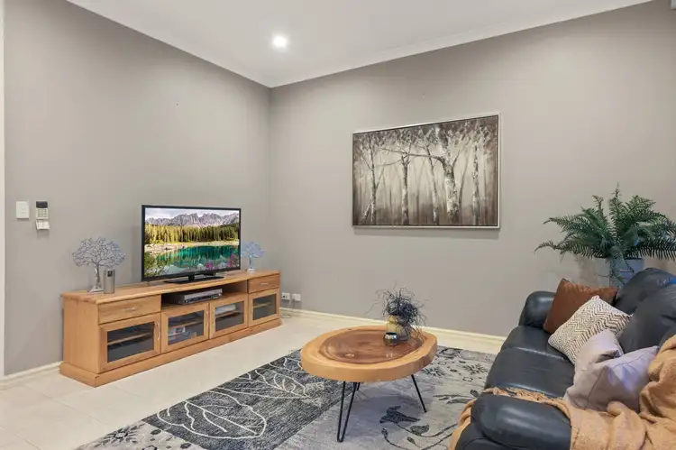 Sixth view of Homely house listing, 6 ARECA CLOSE, Lake Coogee WA 6166