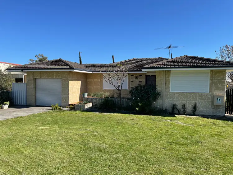 214 HAMILTON STREET, Queens Park WA 6107
