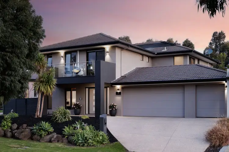 16 COROWA PLACE, Sandhurst VIC 3977