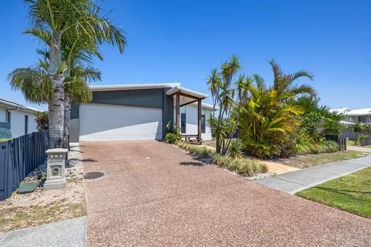 402 CASUARINA WAY, Casuarina NSW 2487