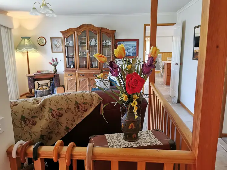 Sixth view of Homely house listing, 9 MACKENZIE CRESCENT, Wodonga VIC 3690