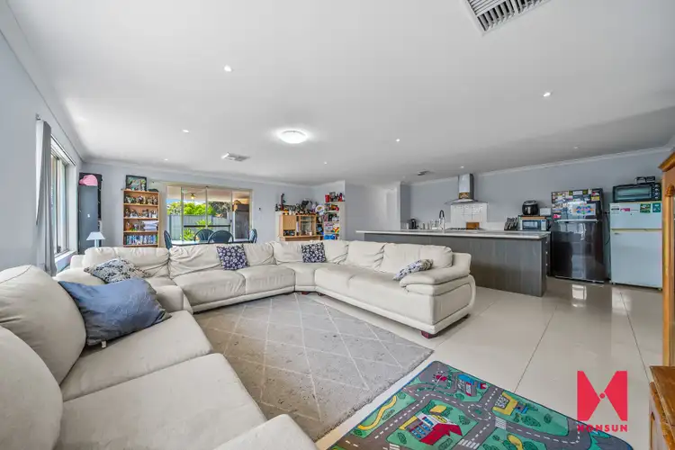 8 POSEIDON ROAD, Byford WA 6122