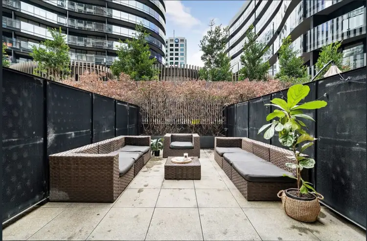 UNIT 109/227 TOORAK ROAD, South Yarra VIC 3141