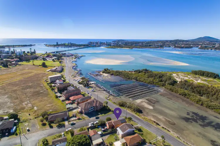 37 Point Road, Tuncurry NSW 2428
