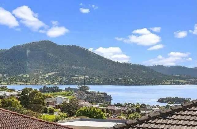 Main view of Homely unit listing, 2/4 Selby Place, Berriedale TAS 7011