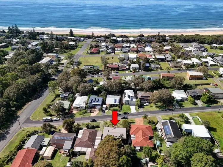 Second view of Homely house listing, 7 ESCAPADE AVENUE, Diamond Beach NSW 2430