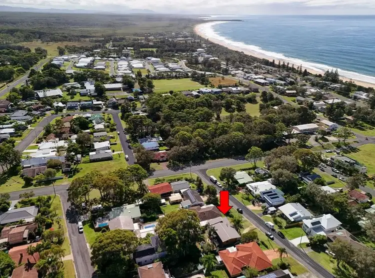 Third view of Homely house listing, 7 ESCAPADE AVENUE, Diamond Beach NSW 2430