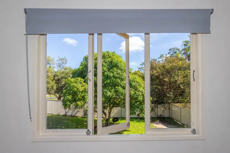 1 STEPHEN CRESCENT, Goodna QLD 4300