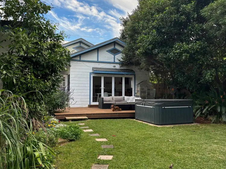 104 Nareen Parade, North Narrabeen NSW 2101