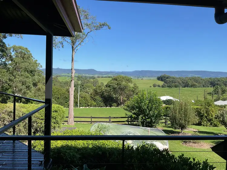 11 HILLVIEW PLACE, Ulladulla NSW 2539