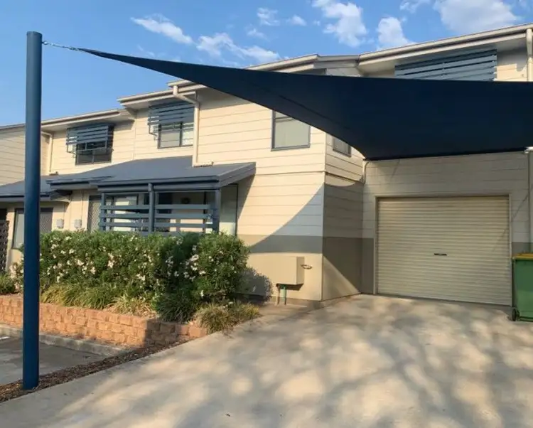 UNIT 2/337 SPRING STREET, Kearneys Spring QLD 4350