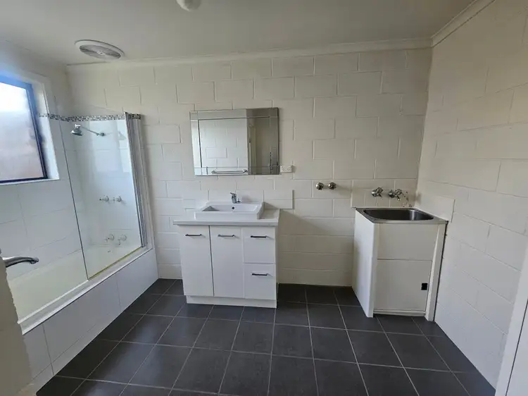 Main view of Homely unit listing, UNIT 1/80 BEAUCHAMP STREET, Kyneton VIC 3444