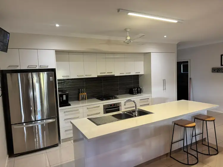 Second view of Homely house listing, 25 TOMARITO CRESCENT, Bilingurr WA 6725