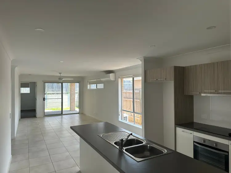 Fifth view of Homely house listing, 8 BELL STREET, Silkstone QLD 4304