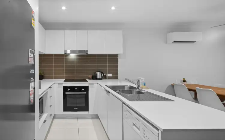 Second view of Homely townhouse listing, TOWNHOUSE 72/7 NORFOLK STREET, Parkinson QLD 4115