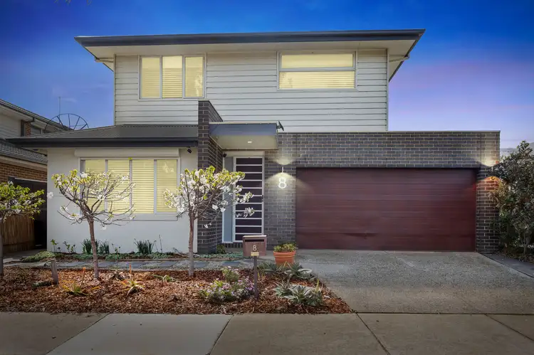 8 PASADENA CIRCUIT, Point Cook VIC 3030