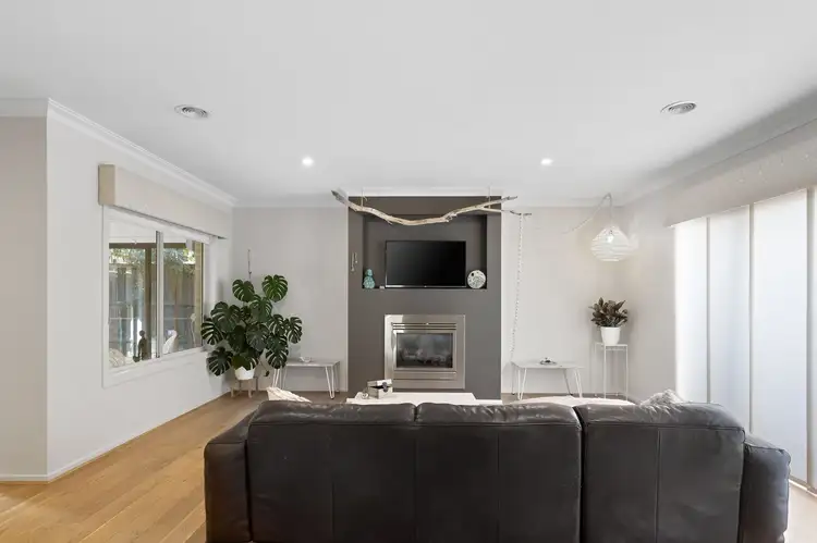 Fourth view of Homely house listing, 8 PASADENA CIRCUIT, Point Cook VIC 3030
